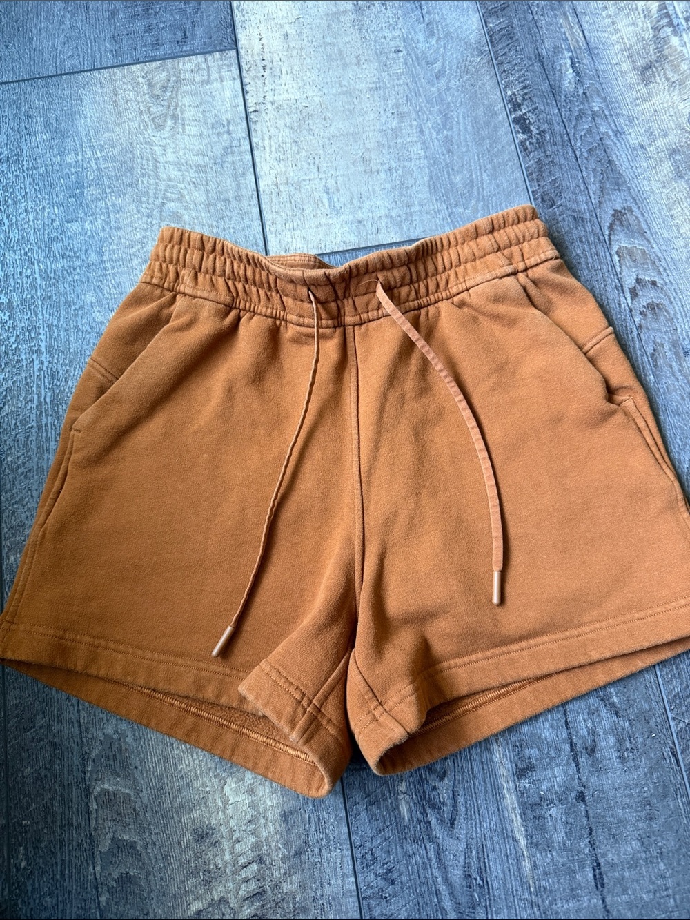 lululemon athletica Women's Rust Drawstring Athletic Shorts